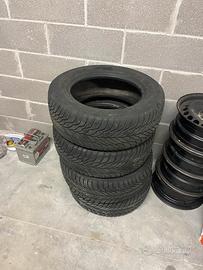 gomme e cerchi in ferro