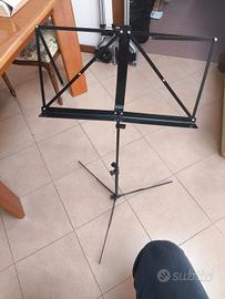 Leggio Nuovo mai utilizzato in metallo