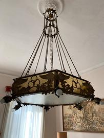 LAMPADARIO IN FERRO BATTUTO