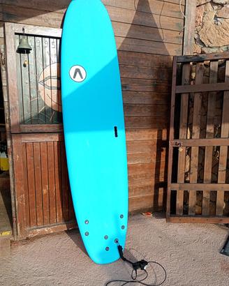 Tavola da surf con leash