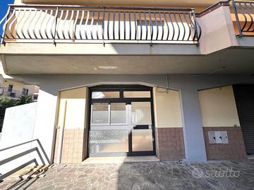 Rif.RI0225| locale commerciale squillace