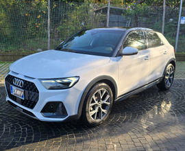 Audi A1 Citycarver 30 TFSI S Tronic S line