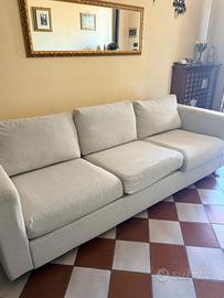 Divano  bianco