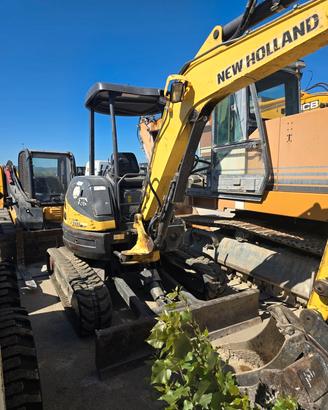 ESCAVATORE CINGOLATO NEW HOLLAND E39B
