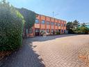 capannone-a-peschiera-borromeo
