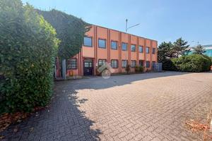 CAPANNONE A PESCHIERA BORROMEO