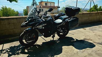 benelli trk 502x da vetrina