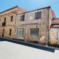 Villamar - casa indipendente con locale