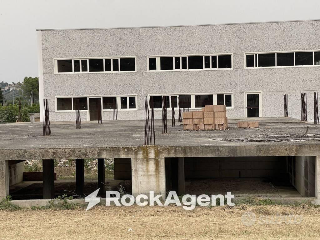 Terreno di 1433 m² a Sant'Omero - Altro