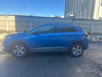 Opel grandland diesel 1.5 136 cv