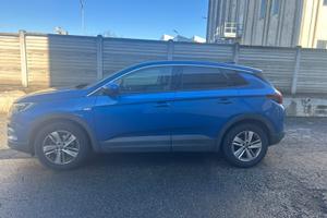 Opel grandland diesel 1.5 136 cv