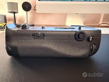 Battery grip Nikon MB-D 18  originale