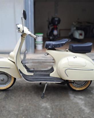 PIAGGIO Vespa 150 GL (VLA1) .