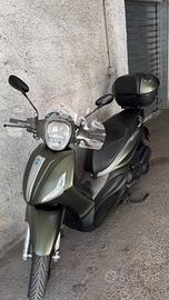 Piaggio Beverly 300 ABS-ASR 2020 con accessori