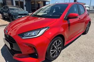 Toyota Yaris Hybrid Trend MY24