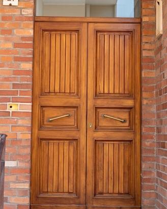 Portone doppio ingresso in Douglas Massello
