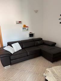 Divano letto marrone con chaise longue