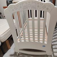 culla completa di materasso e fasciatoio 