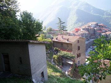 Casa indipendente di 80 m² con più di 5 locali a S