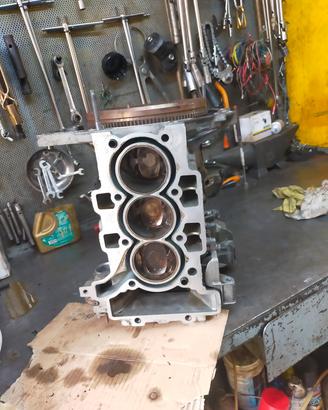 motore Citroen C3 1200 3 pistoni.