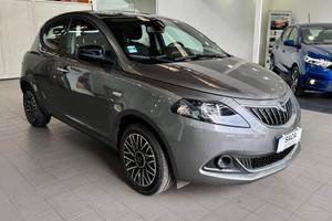 Lancia Ypsilon 1.0 Hybrid Platino -2024