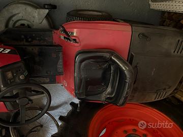 trattorino taglia erba