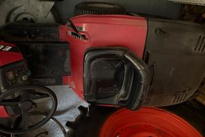 trattorino taglia erba