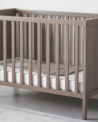 culla Ikea + materasso Dorelan e cuscino