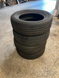 4 pneumatici Bridgestone 195/65 R15 V