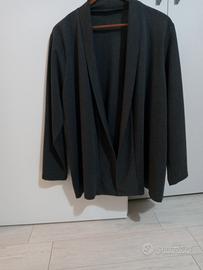 Giacca femminile elegante e morbida. T. XL