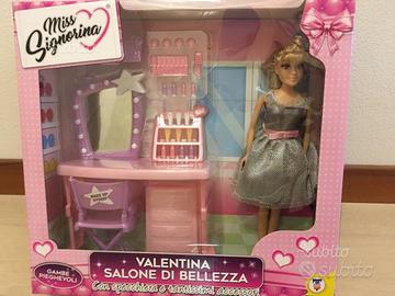 Salone di bellezza nuovo tipo Barbie