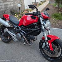 Ducati Monster 696