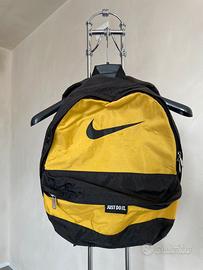 Zaino Nike giallo e nero