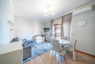Ampio appartamento di 80 mq con 3 camere e balcone