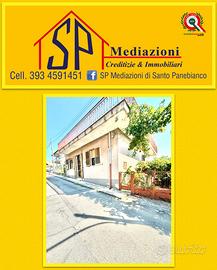 Singola 4 lati liberi ingresso carrabile