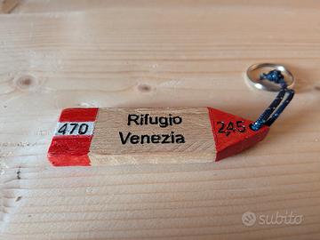 Portachiavi artigianale in legno Rifugio Venezia
