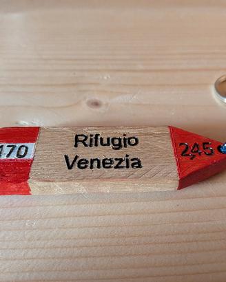 Portachiavi artigianale in legno Rifugio Venezia