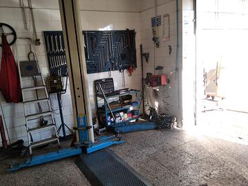 Attività commerciale Autofficina meccanica