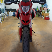 Ducati hypermotard 1100