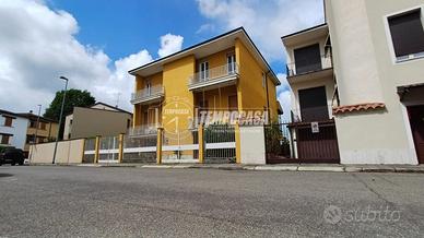 MERAVIGLIOSA VILLA SINGOLA CON AMPIO GIARDINO IN Z