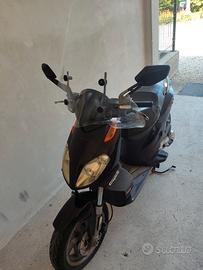Aprilia sportcity 