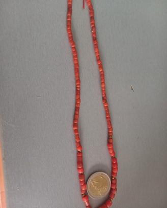 collana corallo antico  chiusura arg. dorato