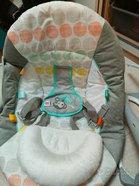 Dondolo compatto per neonati 