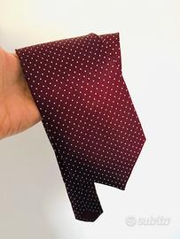 Cravatta di marca  Bordeaux con pois in pura seta