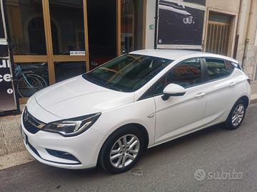 Opel Astra 1.6 CDTi 5 porte 95 cv berlina neo pate