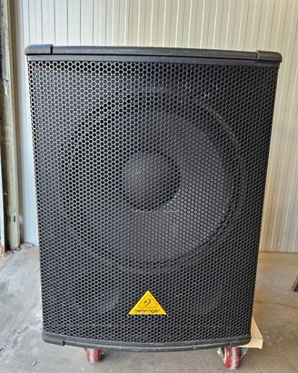 subwoofer Behringer b 1500b