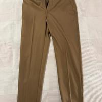 Pantaloni cropped con pieghe Zara color cammello