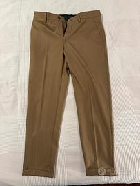 Pantaloni cropped con pieghe Zara color cammello