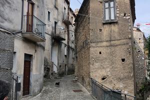 Rudere centro storico felitto