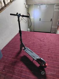 monopattino scooter elettrico Xiaomi M365 PRO